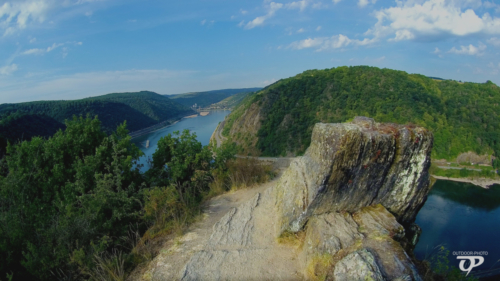 Rheinsteig, Fels, Aussicht, Blick auf den Rhein, Richtung Lorch, Lorch, Lorchhausen, Wandern, Trekking, Fernwandern, Wildcampen, Biwacken